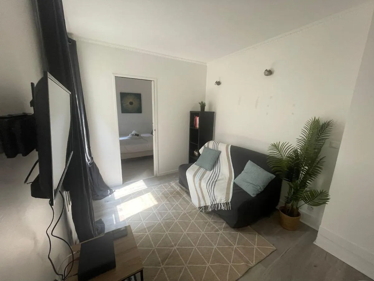 Appartement Proche Tour Eiffel Paris 7 - 4P Apartment